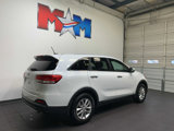 Used 2016 Kia Sorento LX image 3