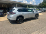 Used 2024 Nissan Rogue SV image 6