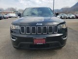 Used 2018 Jeep Grand Cherokee Laredo image 2
