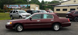 Used 2001 Lincoln Town Car Executive image 2