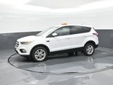 Used 2017 Ford Escape SE image 4