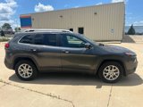Used 2017 Jeep Cherokee Latitude w/ Cold Weather Group image 4