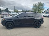 Used 2019 Jeep Cherokee Trailhawk image 3