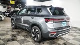 New 2025 Volkswagen Taos SE image 5