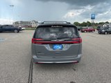 Used 2022 Chrysler Pacifica Touring-L image 5