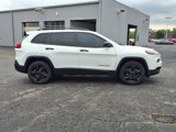 Used 2016 Jeep Cherokee Sport w/ Cold Weather Group image 2