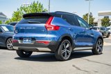 Used 2021 Volvo XC40 T5 R-Design image 4