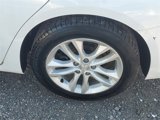Used 2017 Chevrolet Malibu LT image 5