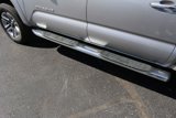 Used 2016 Toyota Tacoma Limited image 2