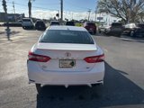 Used 2020 Toyota Camry SE image 4