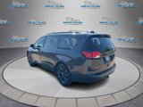 Used 2019 Chrysler Pacifica Touring Plus image 5