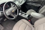 Used 2018 Chevrolet Equinox LT image 2