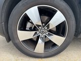 Used 2019 Volvo XC40 T5 Momentum image 4