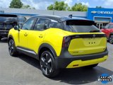 Used 2025 Nissan Kicks SR image 2