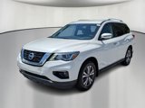 Used 2017 Nissan Pathfinder SV image 3