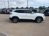 Used 2021 Kia Seltos EX image 4