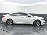 Used 2020 Honda Accord Touring image 2
