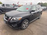 Used 2020 Nissan Pathfinder SL image 2