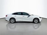 Used 2018 Chevrolet Malibu LT w/ Driver Confidence Package image 5