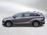 Used 2023 Toyota Sienna XLE image 4