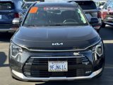 Used 2023 Kia Niro SX Touring image 3