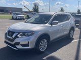 Used 2020 Nissan Rogue SV image 3