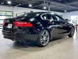 Used 2017 Jaguar XE Premium image 5