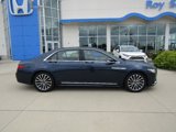 Used 2017 Lincoln Continental Select image 4