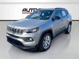 Used 2023 Jeep Compass Latitude image 3