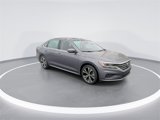 Used 2022 Volkswagen Passat 2.0T SE image 2