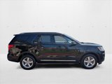 Used 2018 Ford Explorer XLT image 4