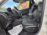 Used 2019 Jeep Cherokee Trailhawk image 2