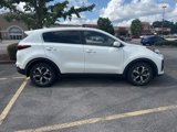 Used 2021 Kia Sportage LX image 2