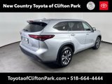Used 2022 Toyota Highlander XLE image 3