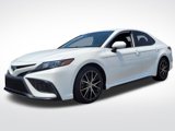 Used 2022 Toyota Camry SE image 2