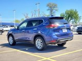 Used 2020 Nissan Rogue SV image 2
