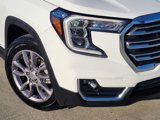 Used 2024 GMC Terrain SLT image 3
