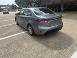 Used 2021 Toyota Corolla LE image 3
