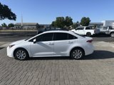 Used 2021 Toyota Corolla LE image 3