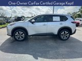 Used 2022 Nissan Rogue SV image 2