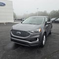 Used 2023 Ford Edge SEL image 2