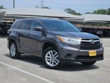 Used 2014 Toyota Highlander LE image 2