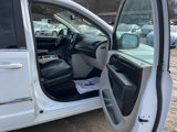 Used 2013 Chrysler Town & Country Touring image 3