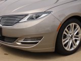 Used 2016 Lincoln MKZ image 3