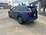 Used 2023 Nissan Rogue SV image 3