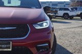 New 2025 Chrysler Pacifica Select image 3
