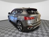 Certified 2024 Volkswagen Taos SE image 3