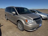 Used 2014 Chrysler Town & Country Touring w/ Driver Convenience Group image 4