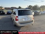 Used 2015 Chrysler Town & Country Touring image 6