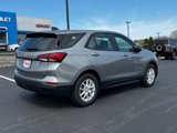 Used 2023 Chevrolet Equinox LS image 3